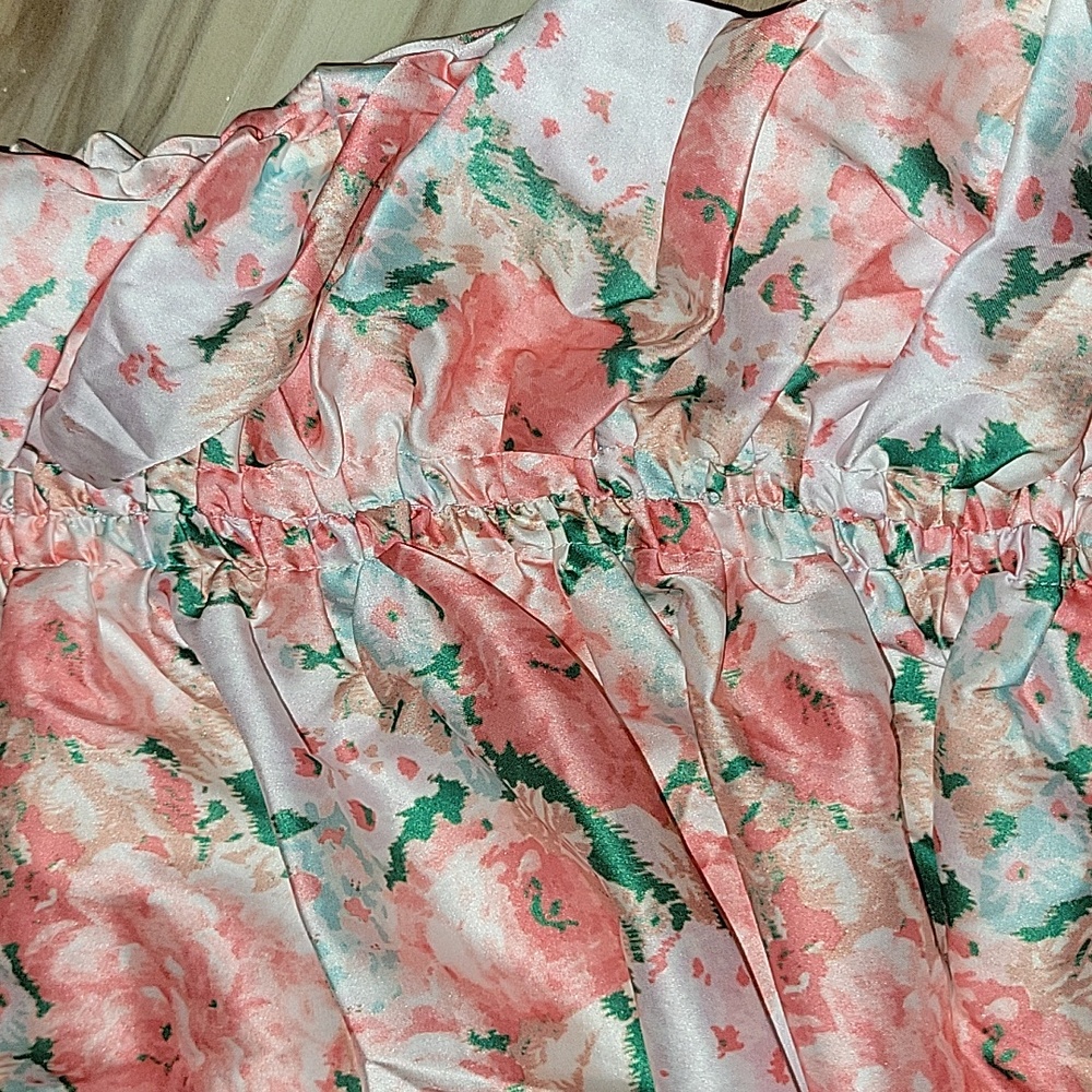 NWT Fanco Ruched & Ruffle Hem Floral Dress - Picture 7 of 16
